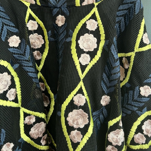 Floral lace dress & neon yellow over-the-knee boots - Picture 4 of 10